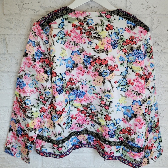 Open Front Floral Blazer - Picture 3 of 3